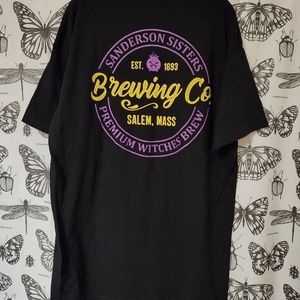 Hocus Pocus Sanderson Sisters Brewing Co Graphic T-Shirt